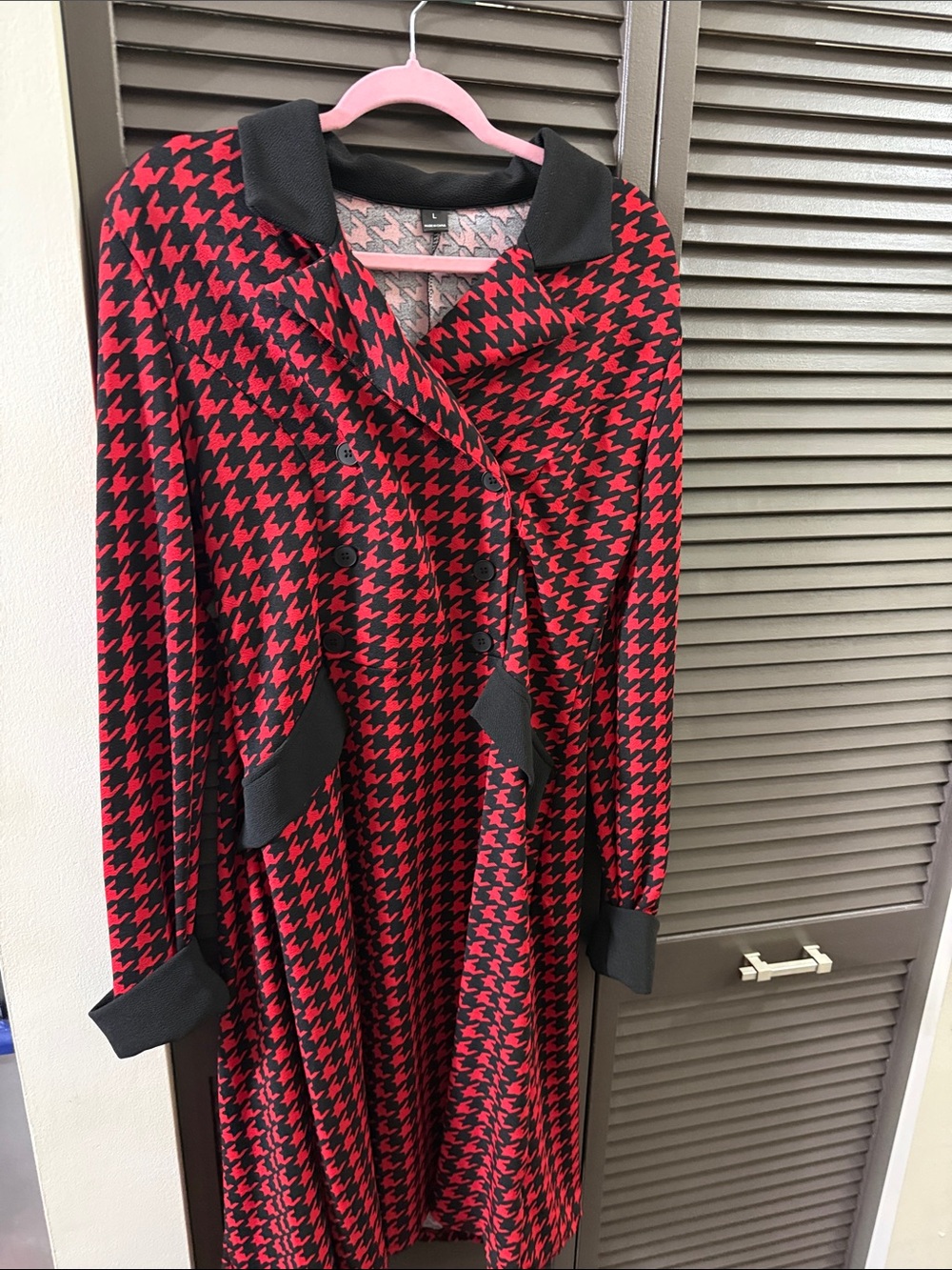 SHEIN Red and Black Long Sleeve Houndstooth Button-Front Dress